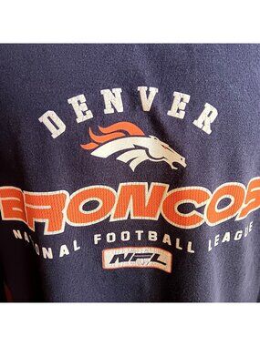 Large Y2K Vintage T-shirt Denver Broncos NFL Long Sleeve Shirt Striped Sleeve